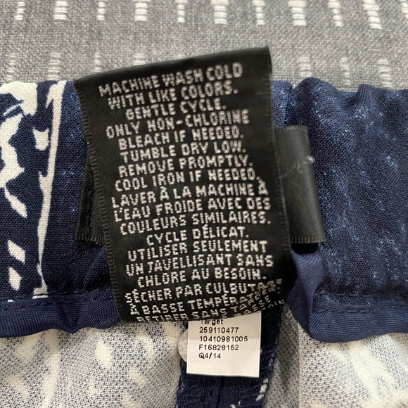 Mossimo Patterned Shorts - Picture 5 of 5